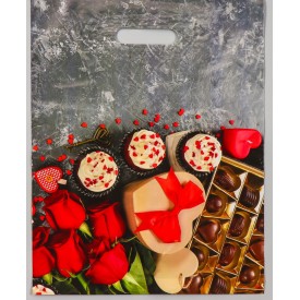 Полиэтиленовый пакет "Конфеты и цветы" - 31 х 40 см.